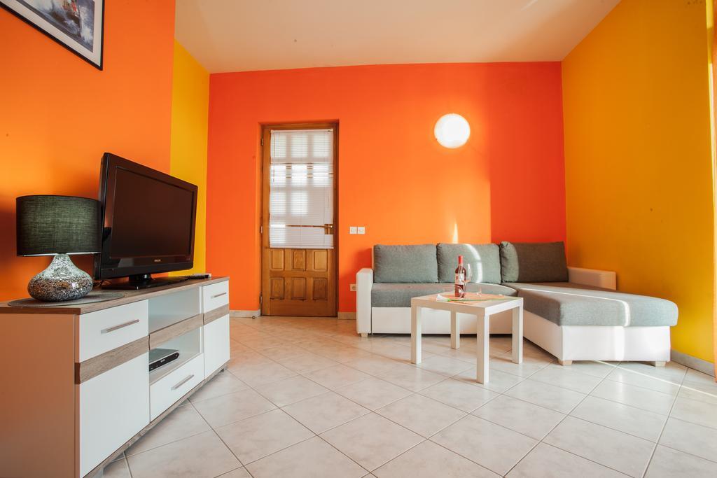 Apartments Lovic Lokva Rogoznica Esterno foto