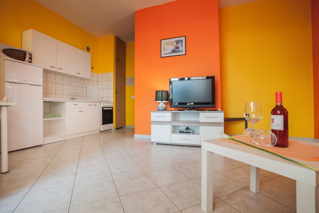 Apartments Lovic Lokva Rogoznica Esterno foto